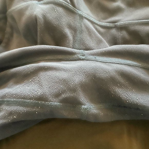 Lululemon lot. 3 “like a cloud” bras. 2 pair tights/joggers - Picture 4 of 4